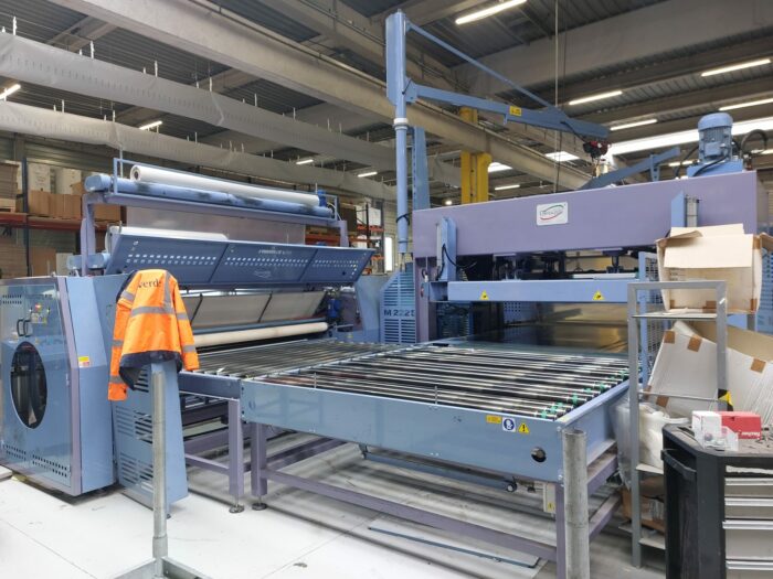 M 222 E - Linea Automatica per Imballare, Pressare e Arrotolare Materassi - immagine 3