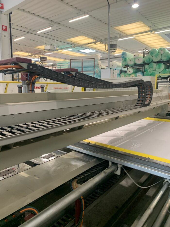 Trapuntatrice a 2 teste con taglierina - immagine 14